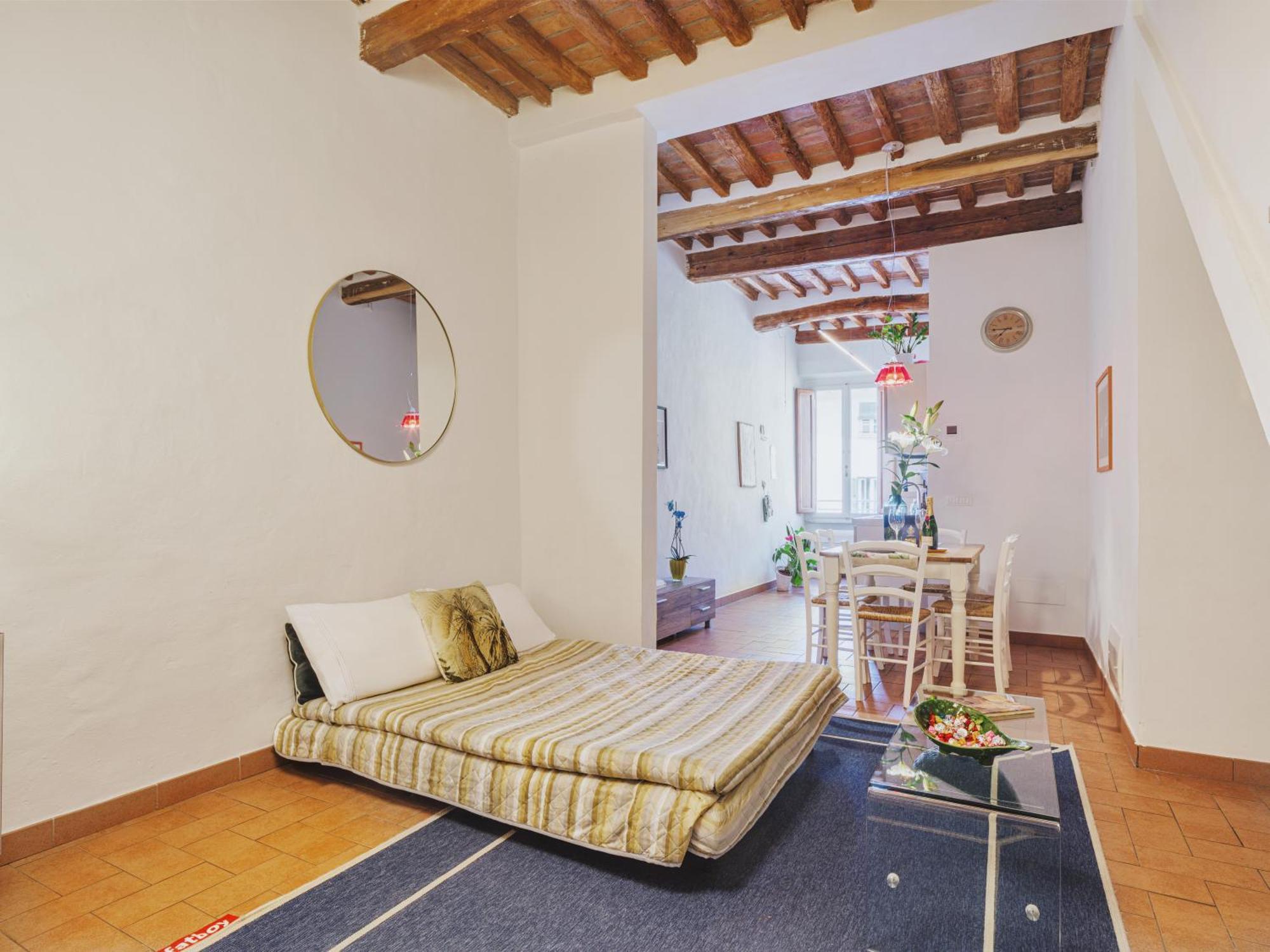 Michael'S Home - Cozy Apartment In The Heart Of Lucca Exterior foto