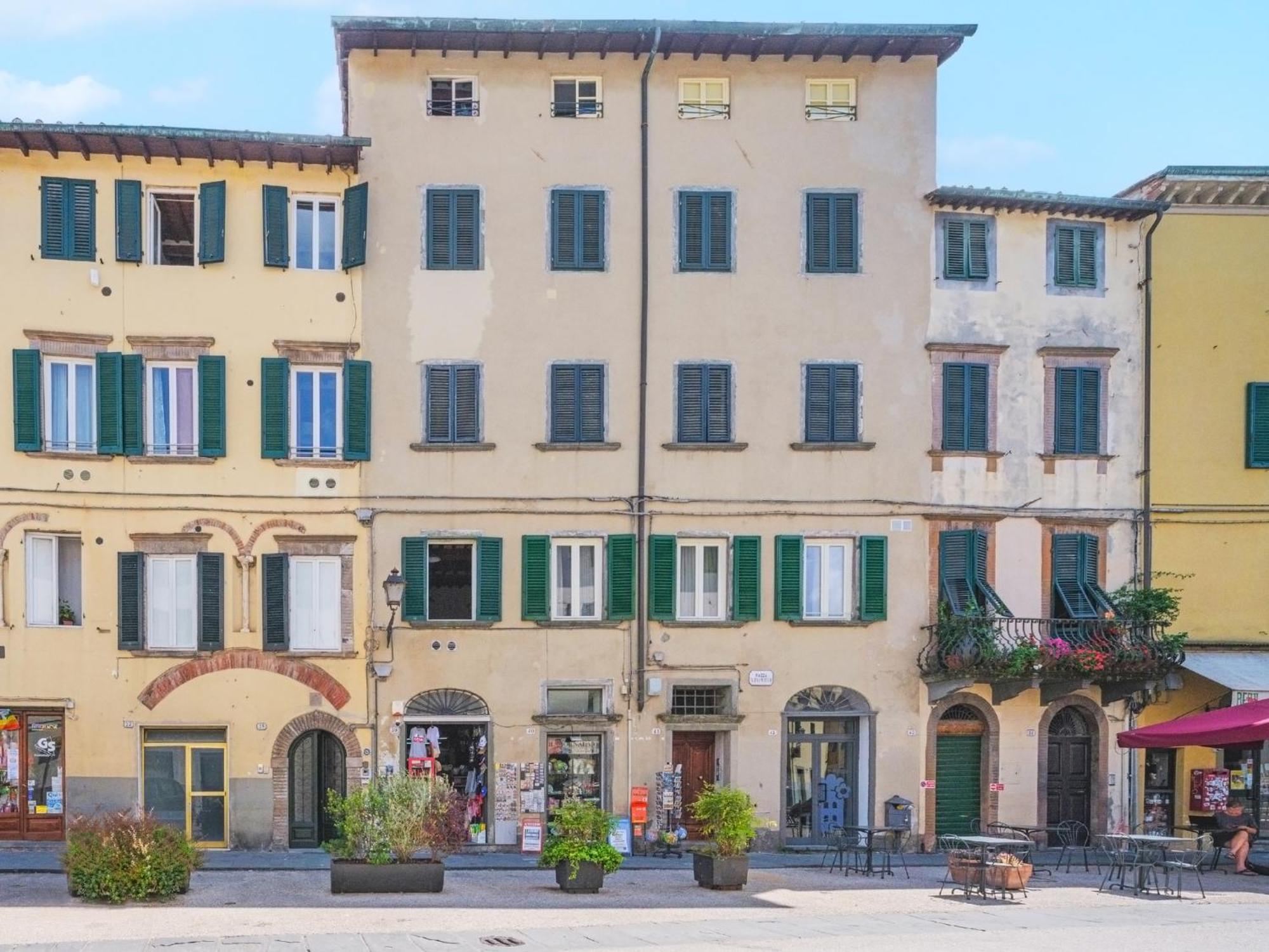 Michael'S Home - Cozy Apartment In The Heart Of Lucca Exterior foto